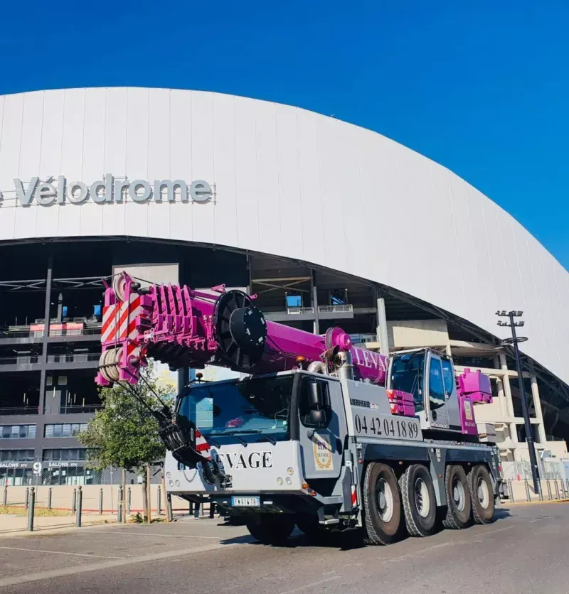 Location de camions-grues pour des opérations de levage fiables