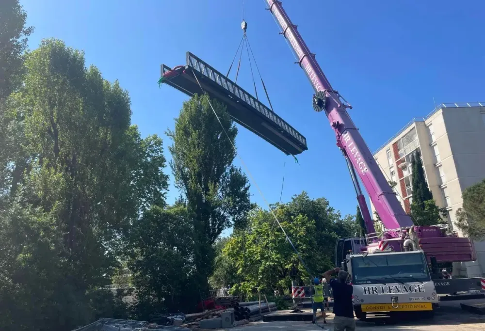 grue-levage-professionnel-cote-d-azur-hr-levage (4)